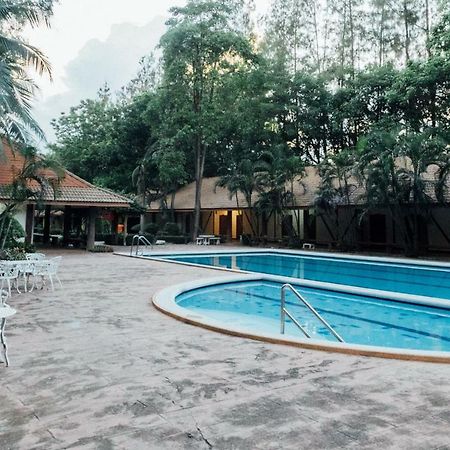 The Pine Resort Pathum Thani Eksteriør bilde