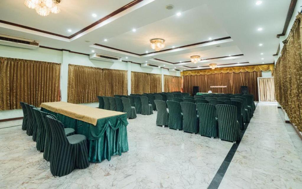 The Pine Resort Pathum Thani Eksteriør bilde