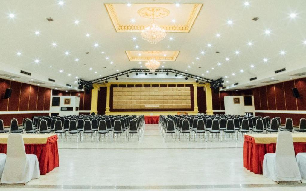 The Pine Resort Pathum Thani Eksteriør bilde