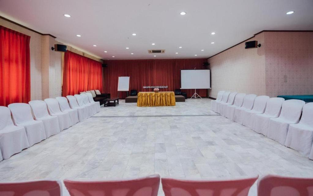The Pine Resort Pathum Thani Eksteriør bilde