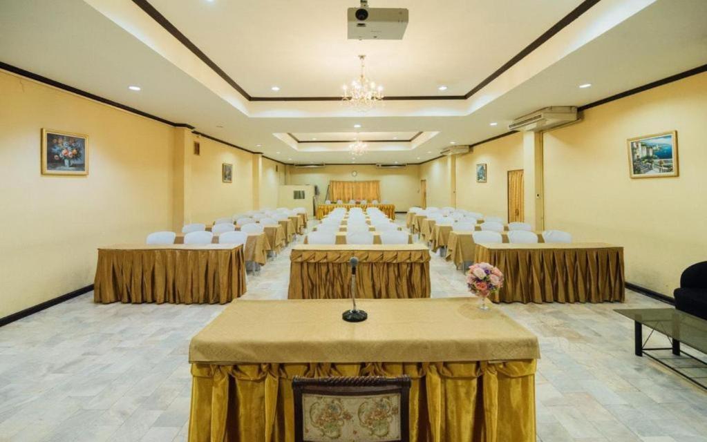 The Pine Resort Pathum Thani Eksteriør bilde
