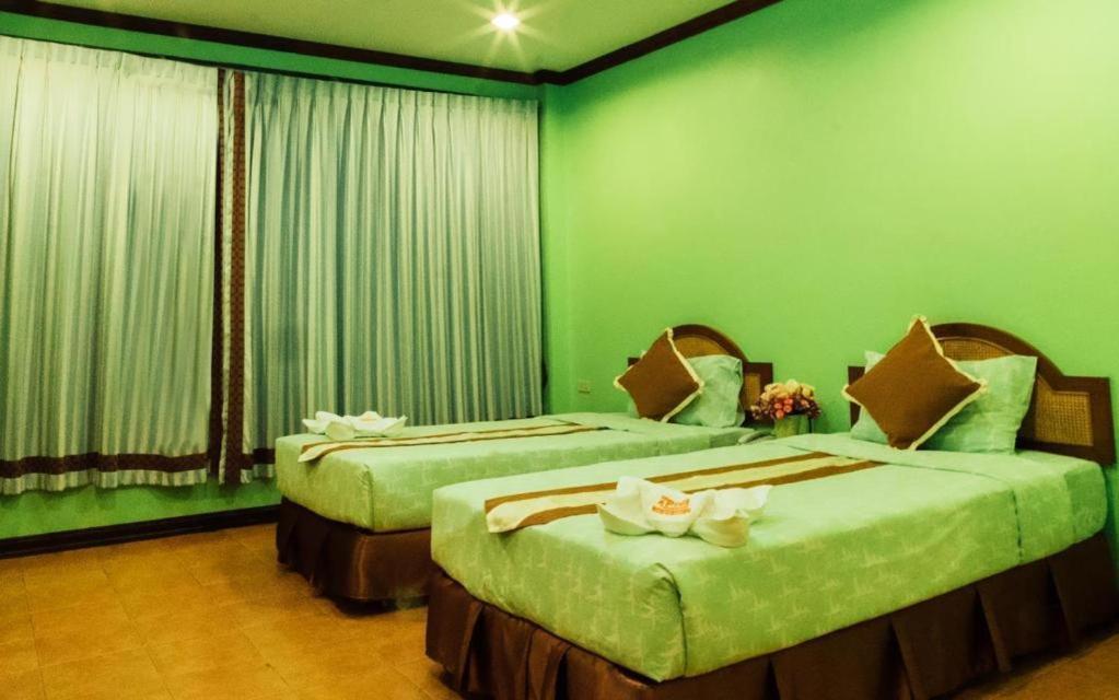 The Pine Resort Pathum Thani Eksteriør bilde