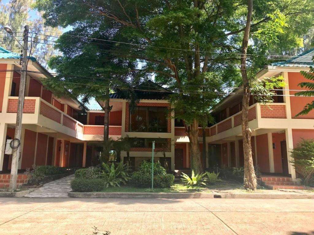 The Pine Resort Pathum Thani Eksteriør bilde