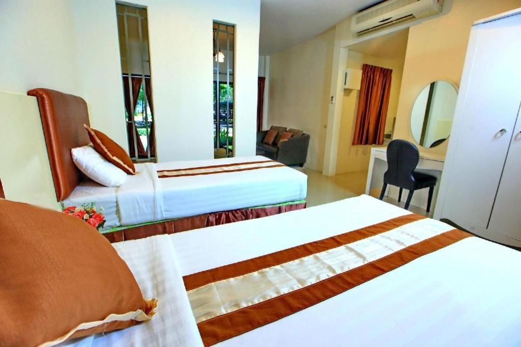 The Pine Resort Pathum Thani Eksteriør bilde