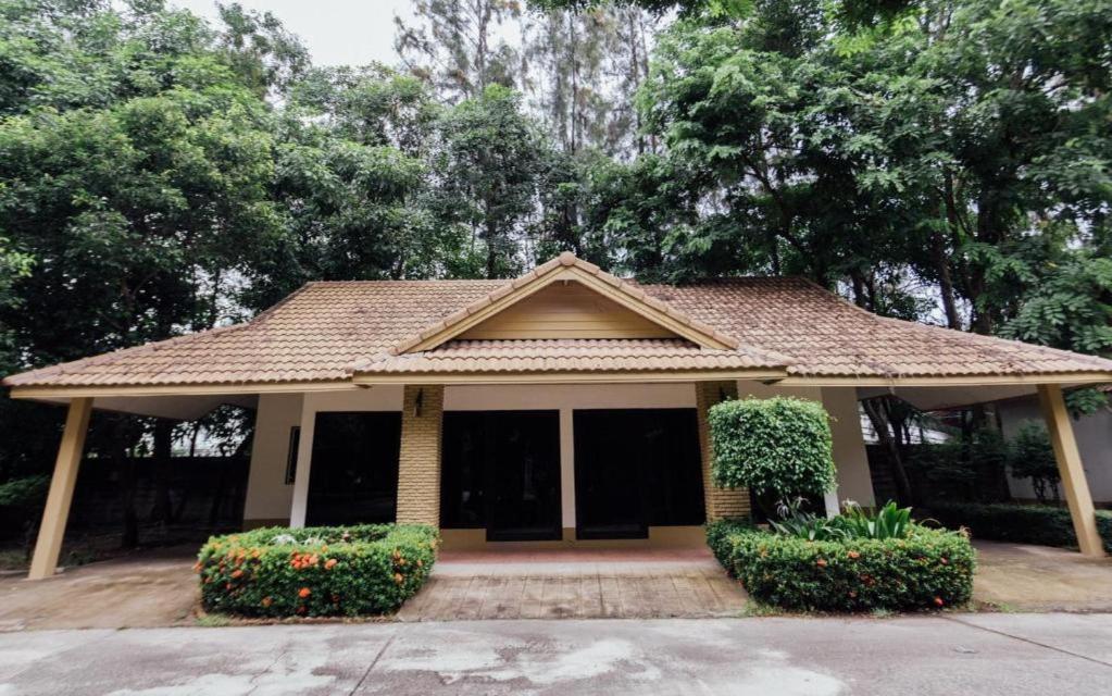 The Pine Resort Pathum Thani Eksteriør bilde