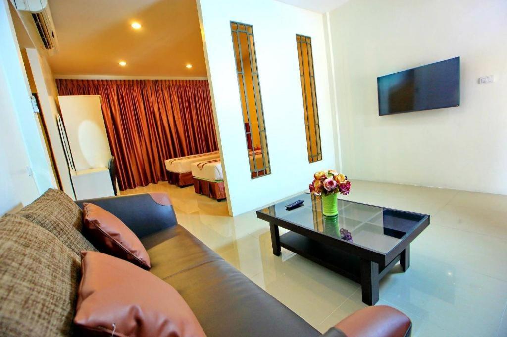 The Pine Resort Pathum Thani Eksteriør bilde
