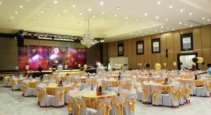 The Pine Resort Pathum Thani Eksteriør bilde